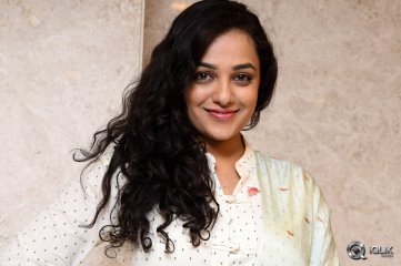 Nithya-Menen-at-100-Days-Of-Love-Movie-Audio-Launch